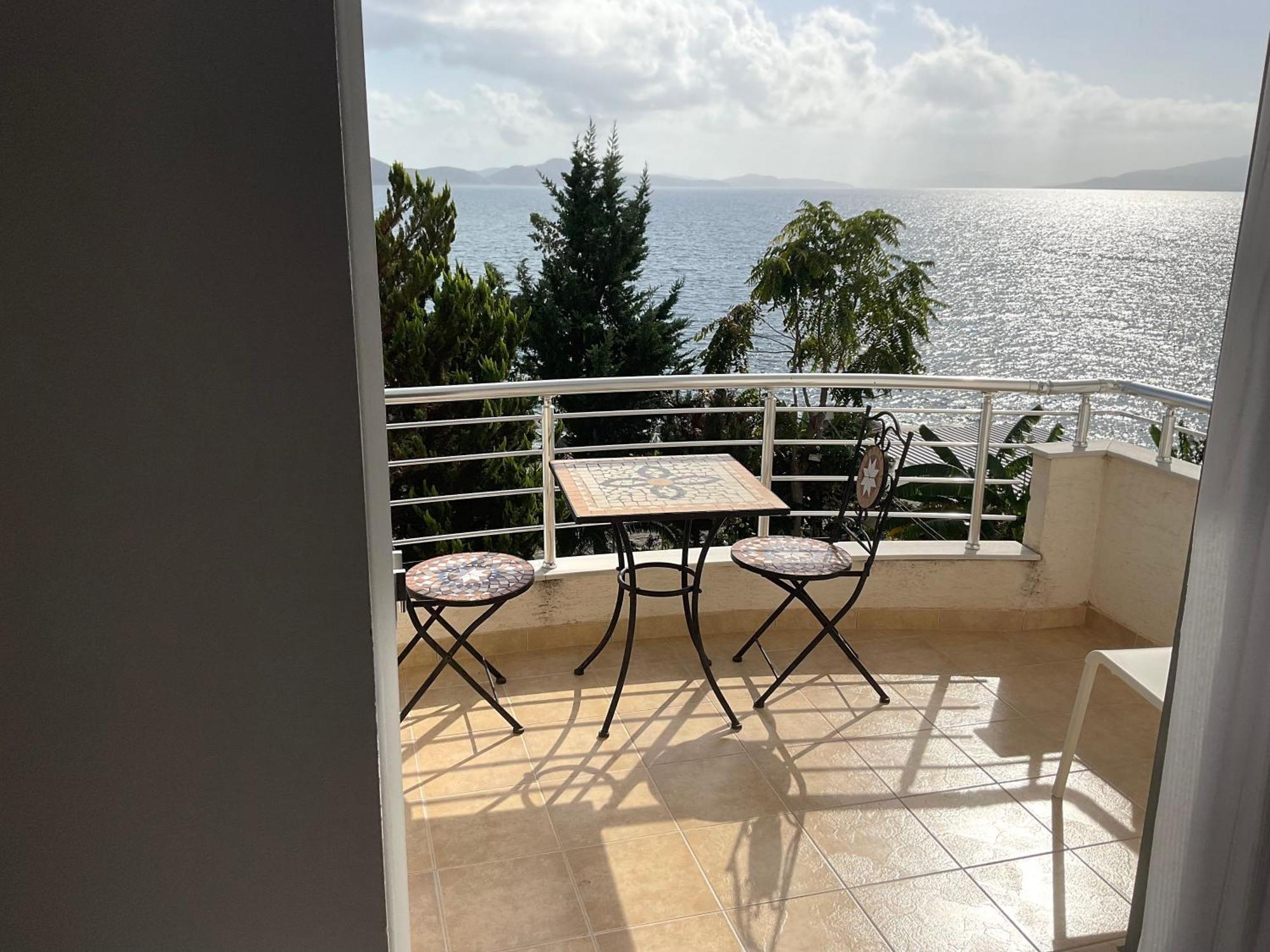 Mojito Beach Apartments With Free Parking Saranda Zewnętrze zdjęcie
